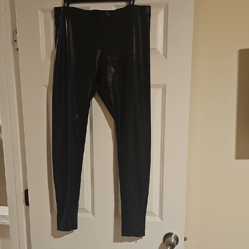 INC International Concepts Black Coated Leggings NEVER WORN